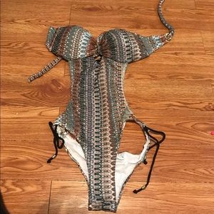 Beautiful NWT Monokini
